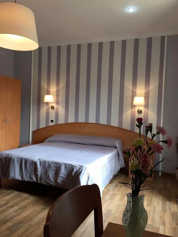 Hotel St Peter Bed In Roma Italia