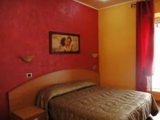 *** Pensión Hotel St Peter Bed In Roma Italia
